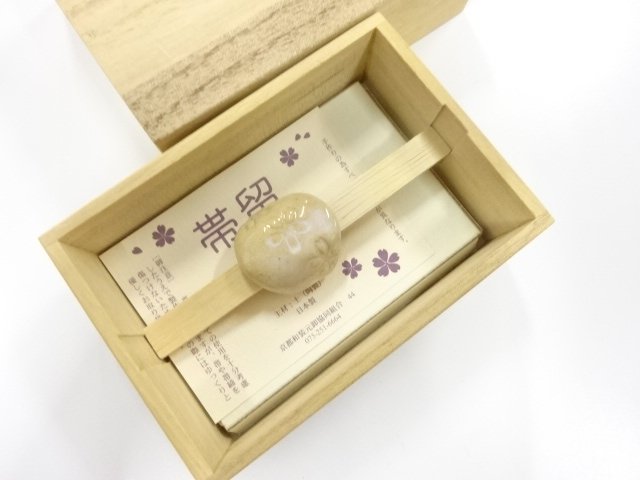 アンティーク　陶器　帯留め